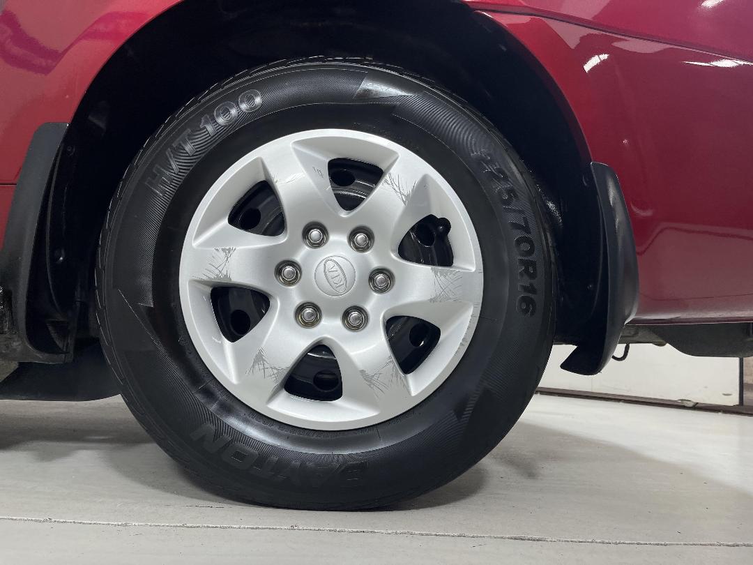 Photo '11' of KIA Carnival