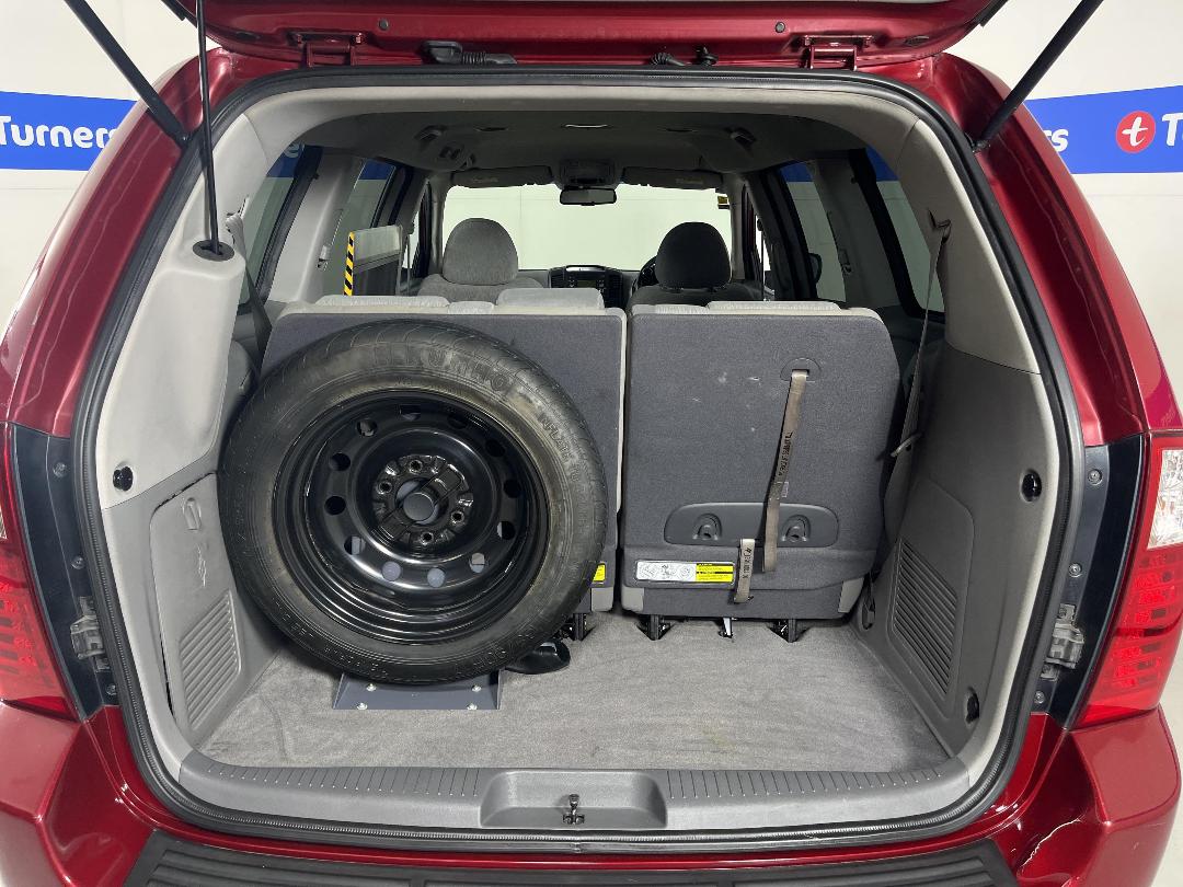 Photo '14' of KIA Carnival