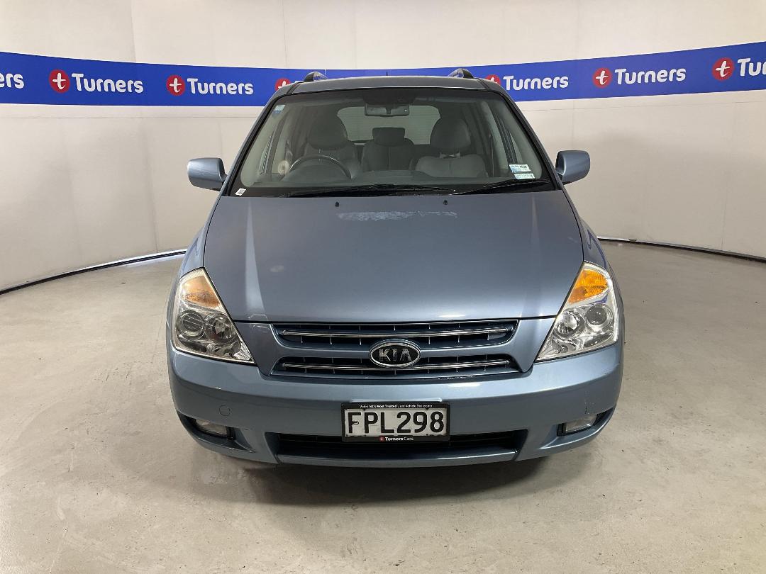 Photo '2' of KIA Carnival