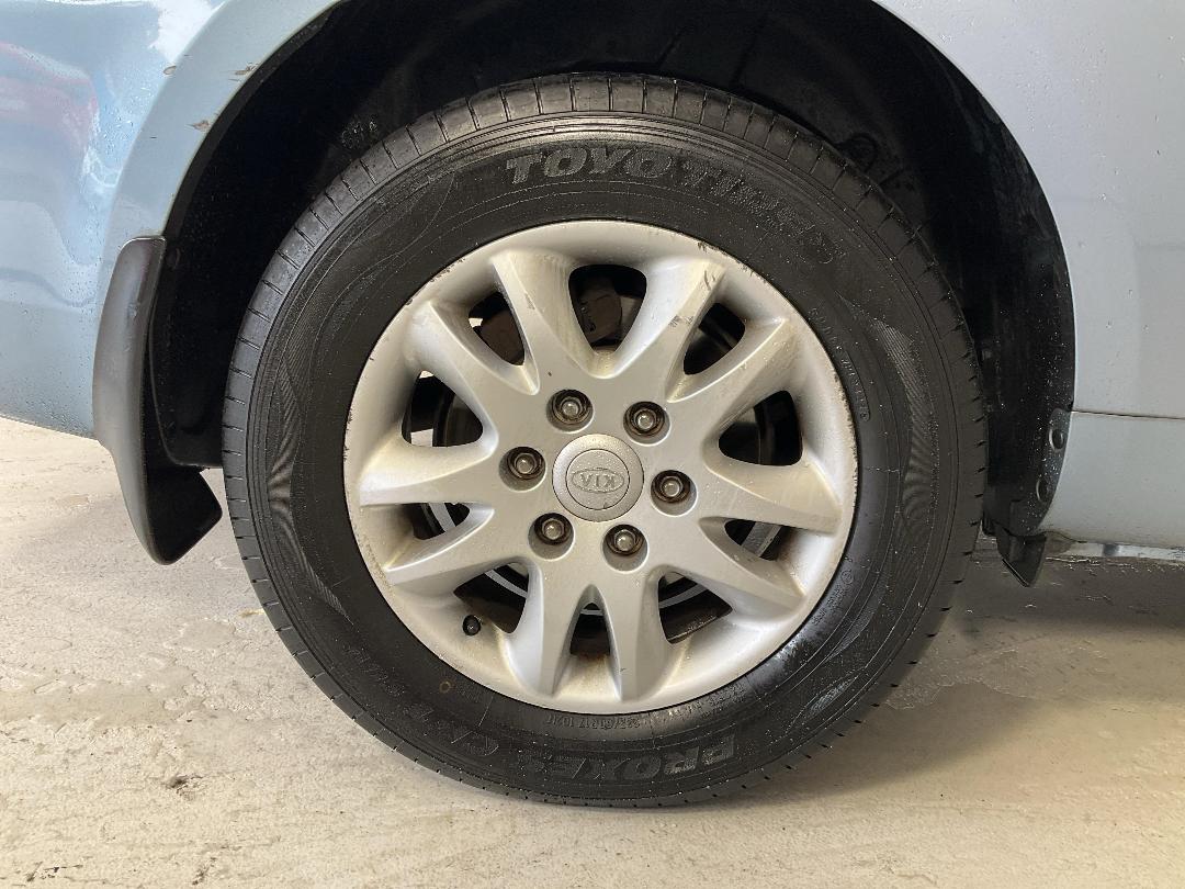 Photo '12' of KIA Carnival