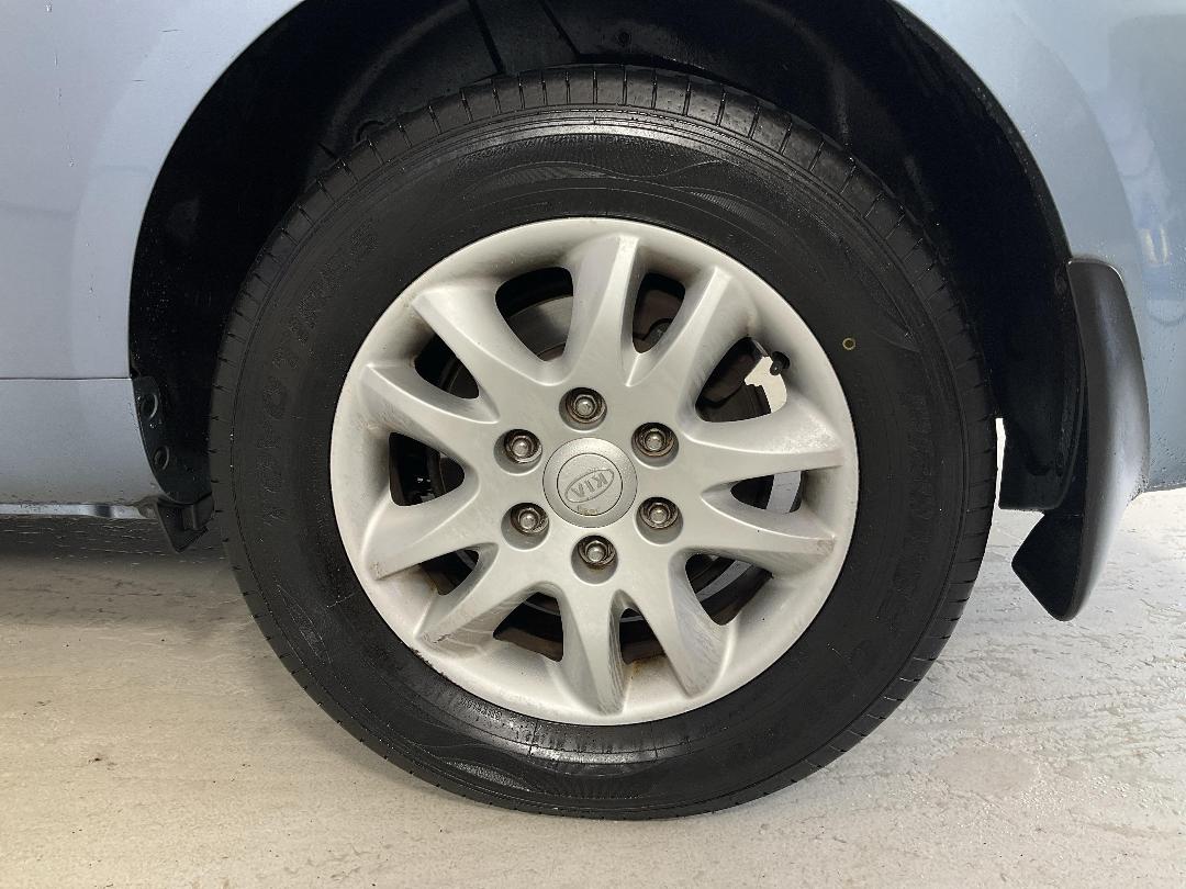 Photo '11' of KIA Carnival