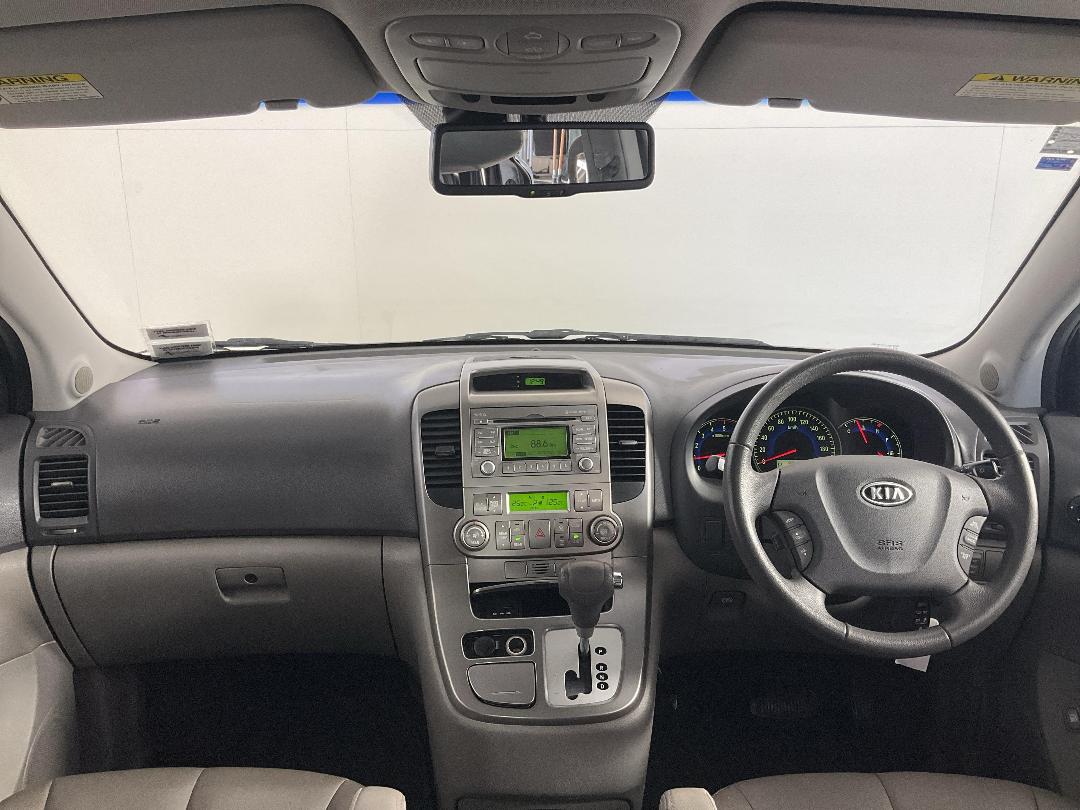 Photo '17' of KIA Carnival