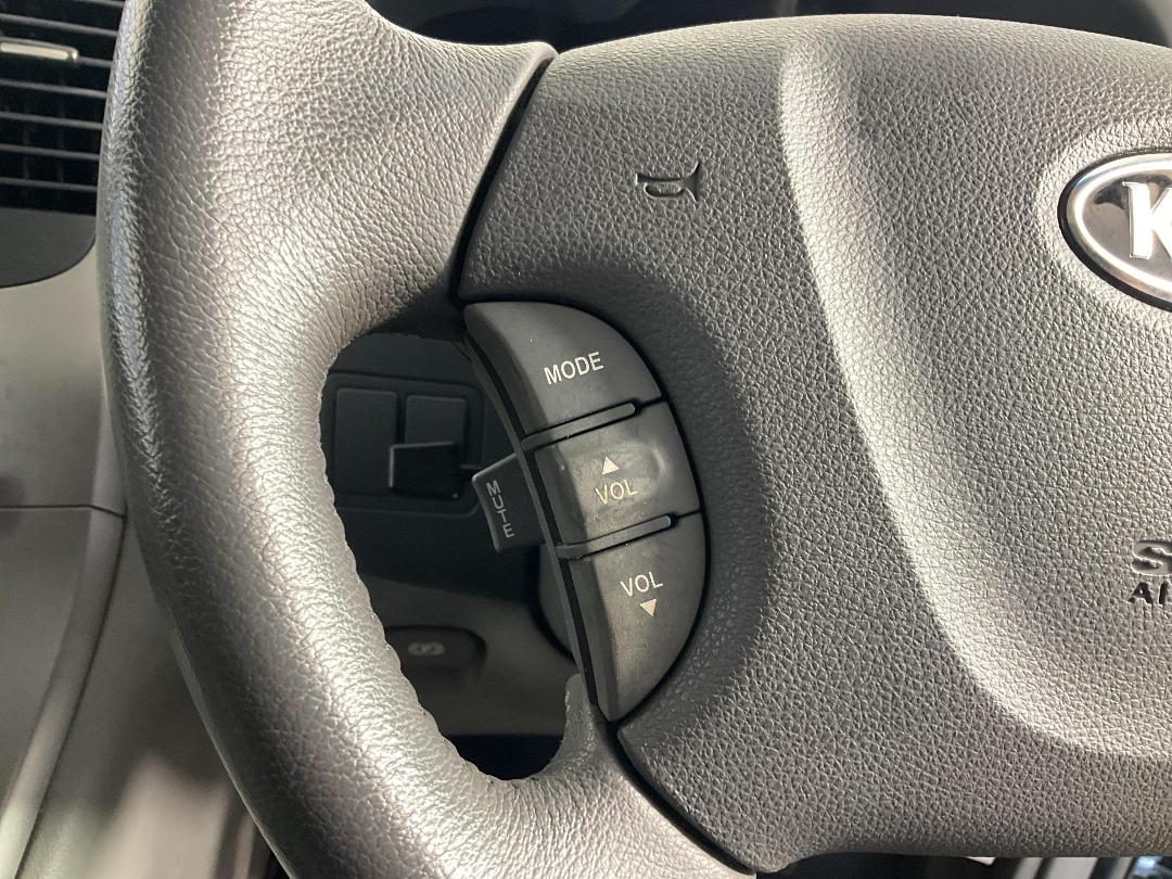 Photo '26' of KIA Carnival