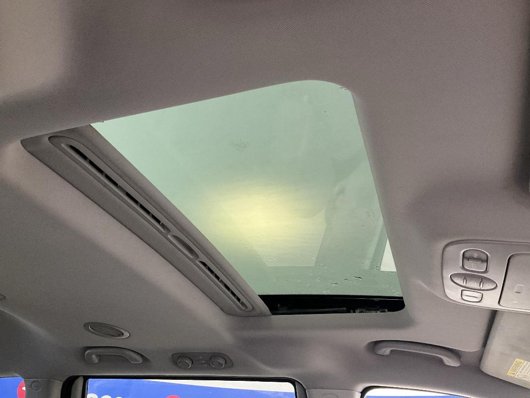 Photo '31' of KIA Carnival