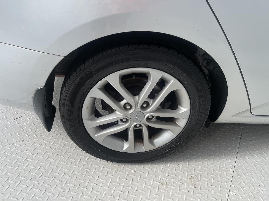 Photo '12' of KIA Cerato Photo '12' of KIA Cerato