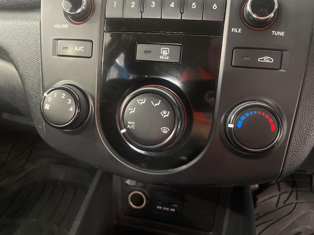 Photo '30' of KIA Cerato Photo '30' of KIA Cerato