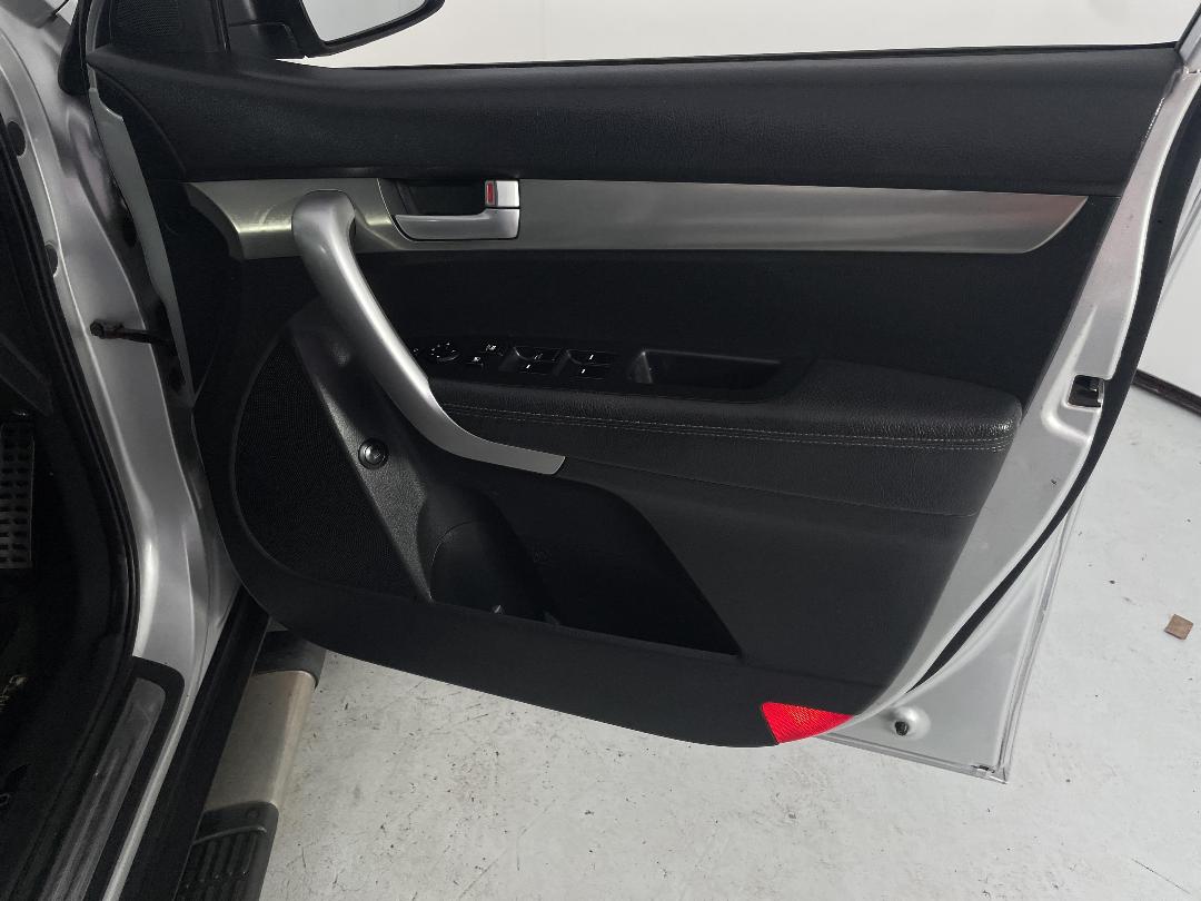 Photo '15' of KIA Sorento R