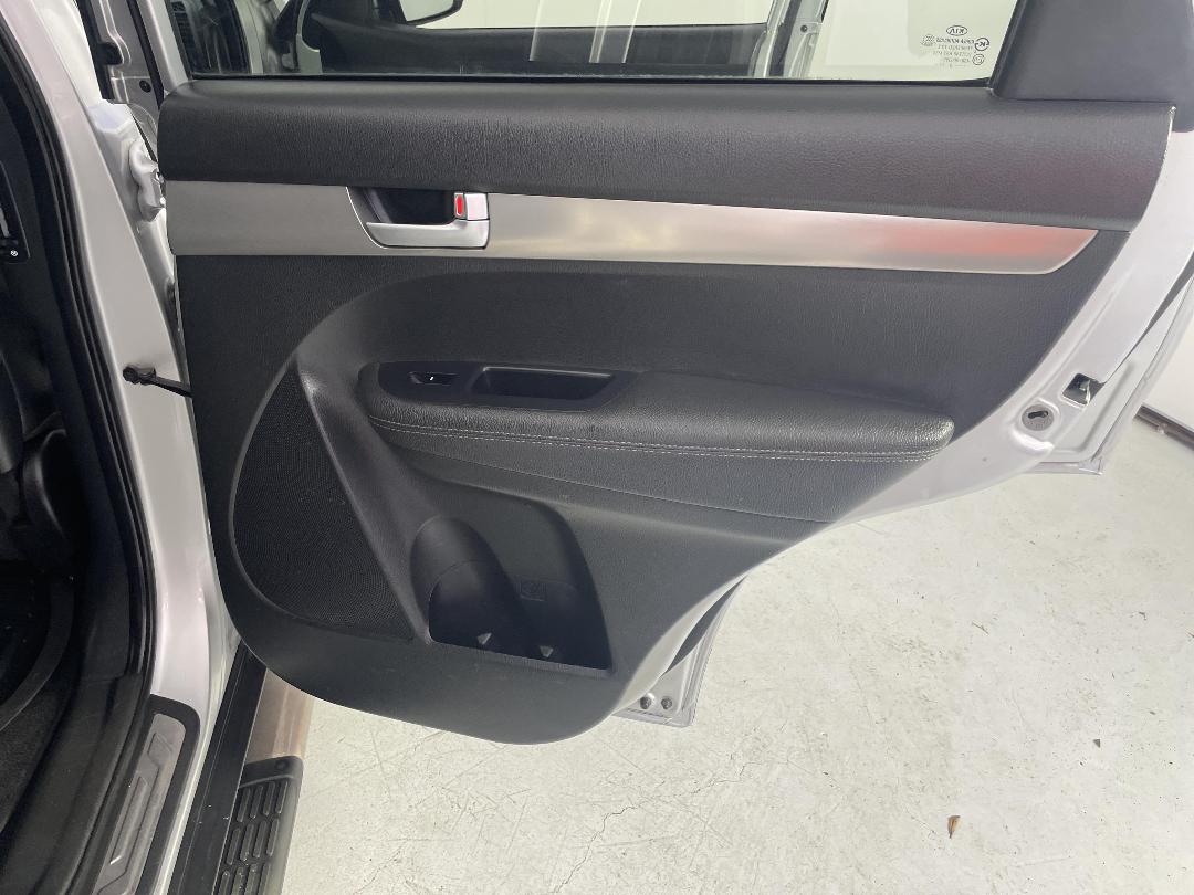 Photo '19' of KIA Sorento R