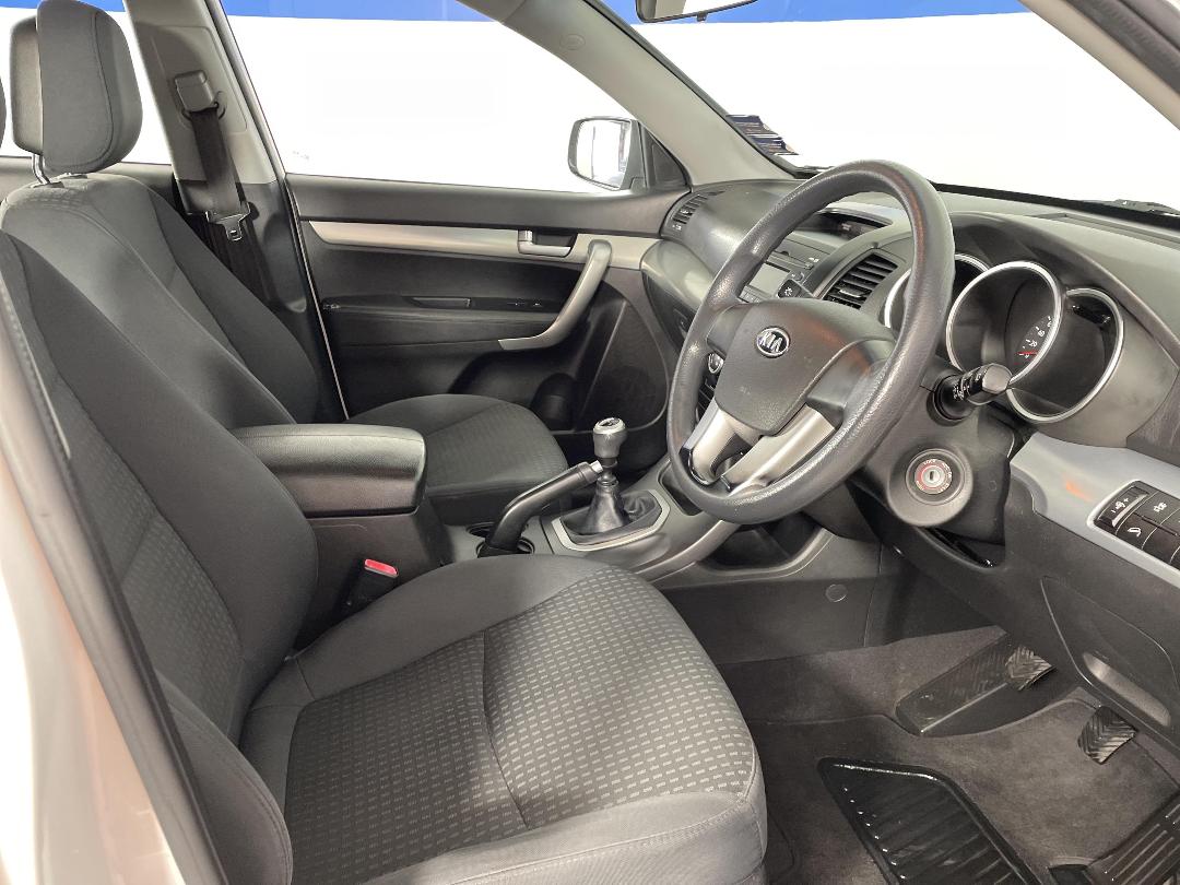 Photo '16' of KIA Sorento R