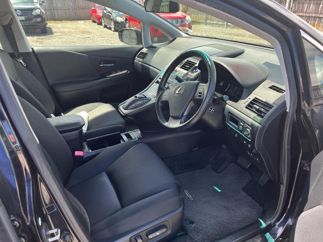 Photo '8' of Lexus HS250H Photo '8' of Lexus HS250H