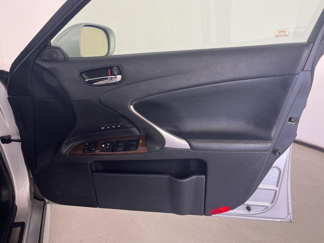 Photo '15' of Lexus IS250