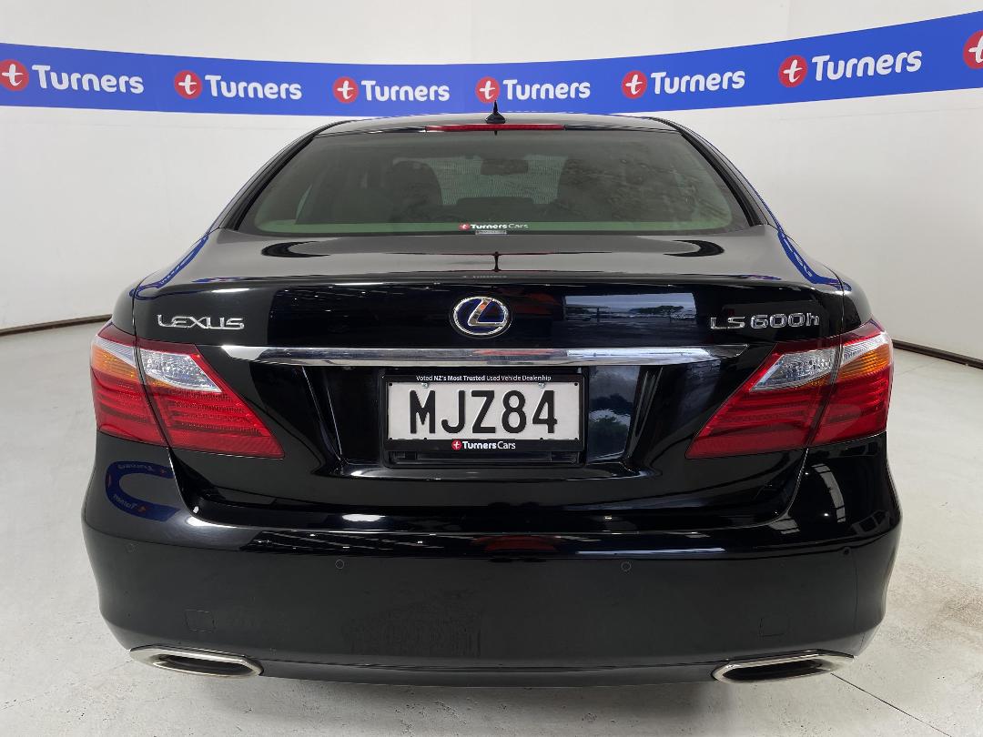 Photo '6' of Lexus LS600H