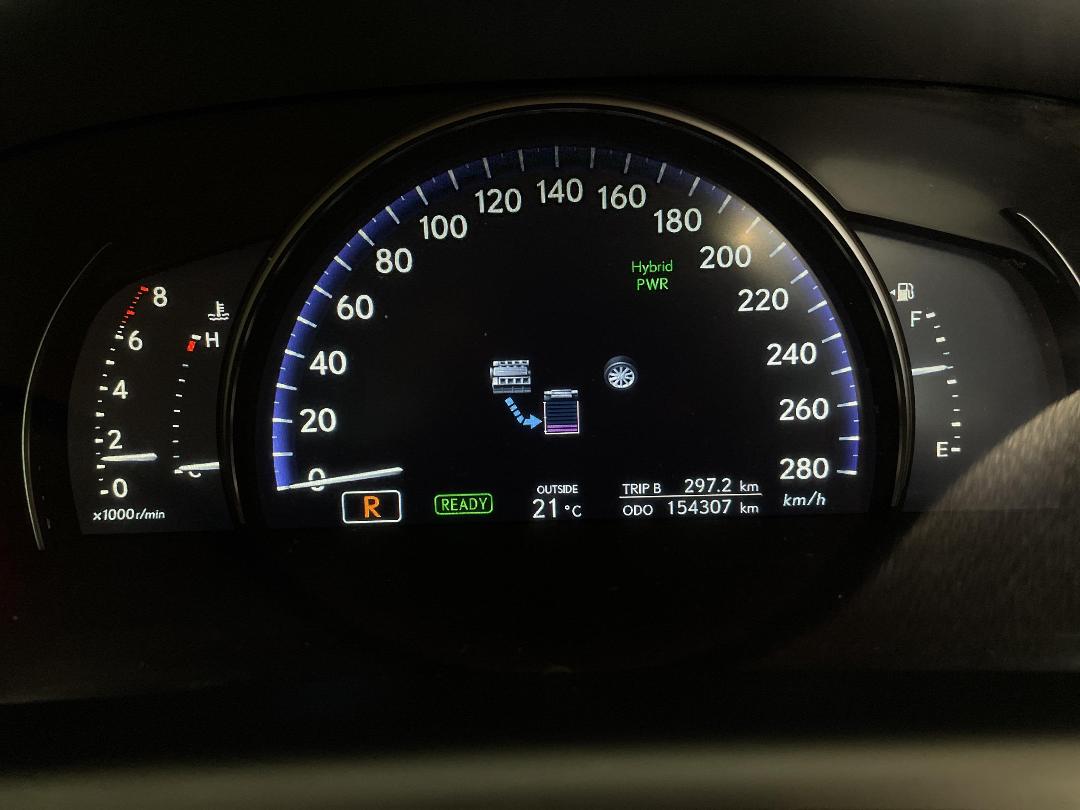 Photo '21' of Lexus LS600H