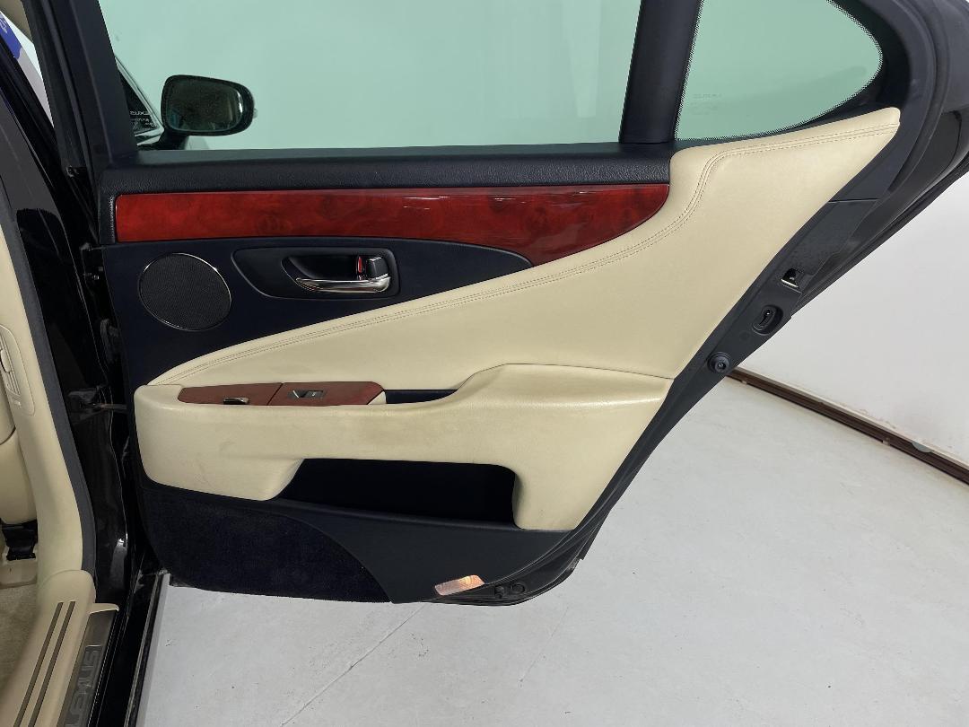 Photo '19' of Lexus LS600H