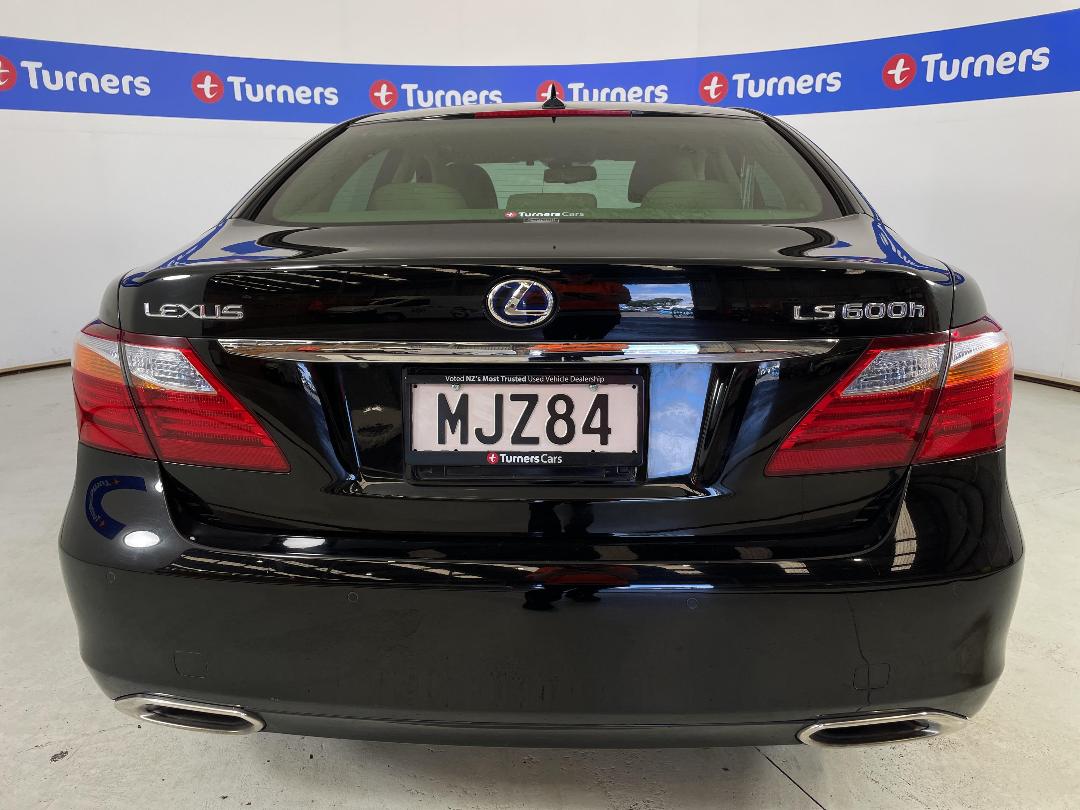 Photo '6' of Lexus LS600H