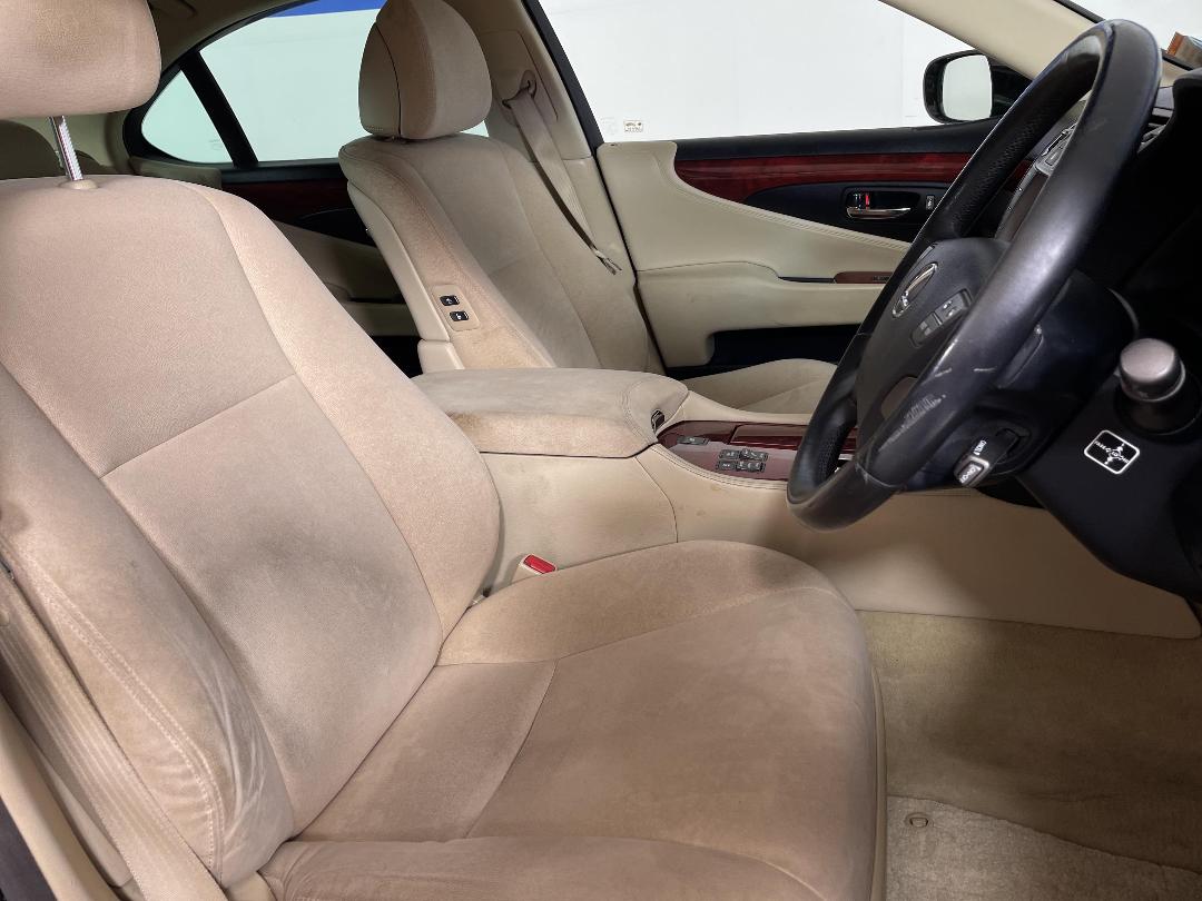 Photo '16' of Lexus LS600H