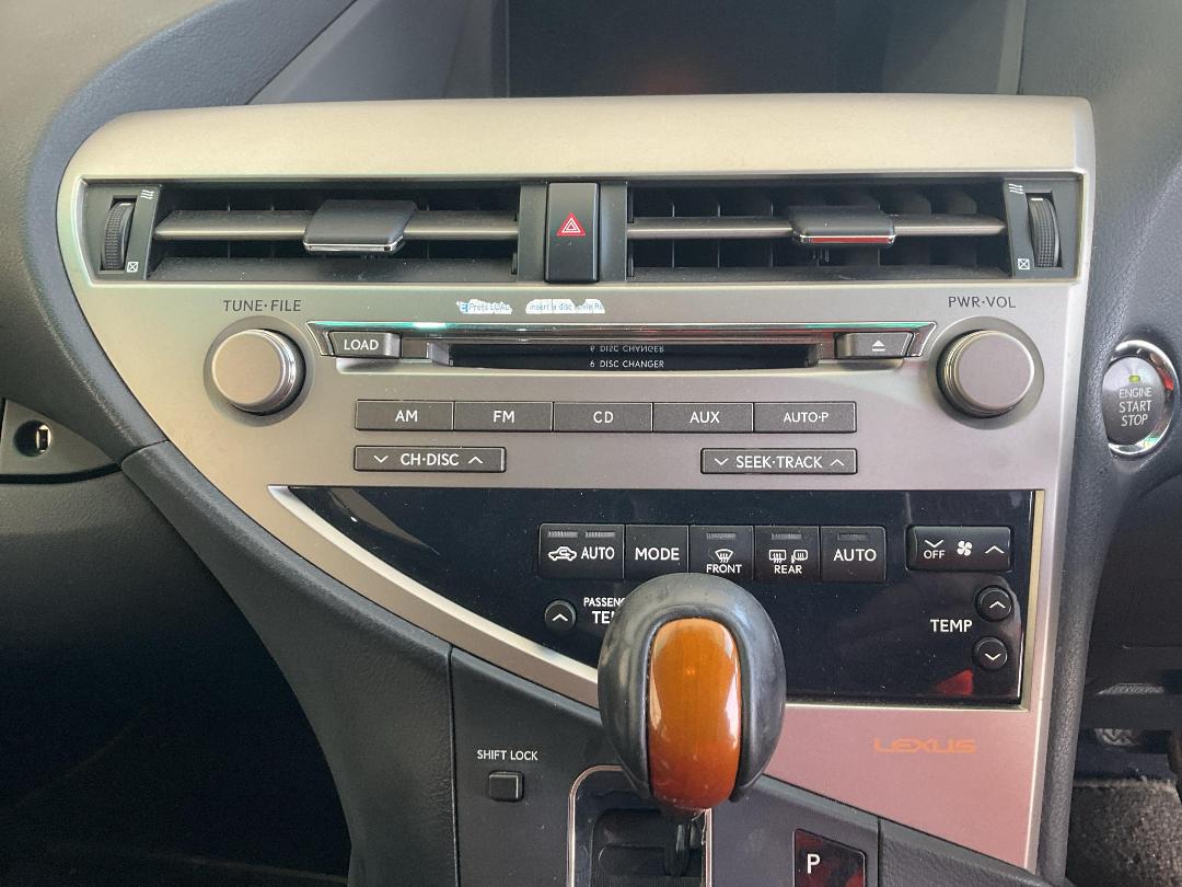 Photo '10' of Lexus RX350 RV LTD