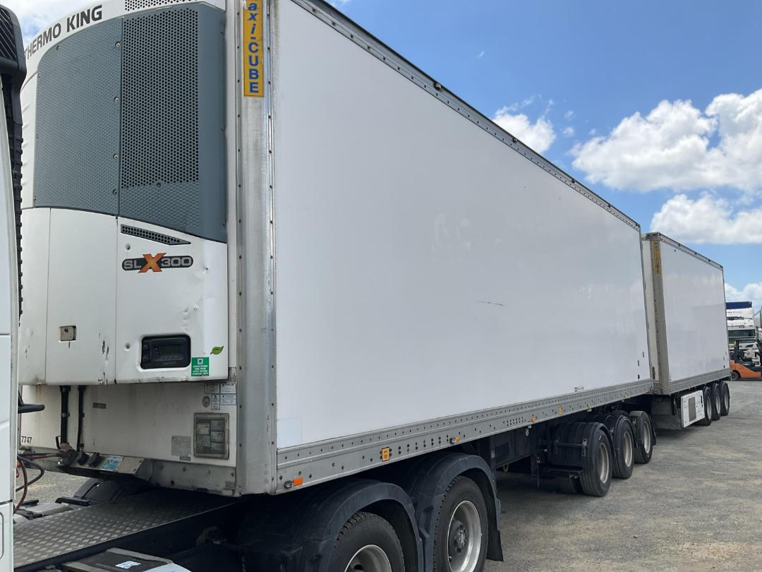 Photo '10' of Maxicube BTrain Curtain/Chiller B-Train Photo '10' of Maxicube BTrain Curtain/Chiller B-Train