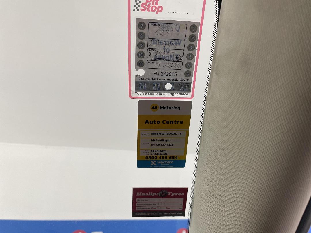 Photo '32' of Mazda Atenza Photo '32' of Mazda Atenza