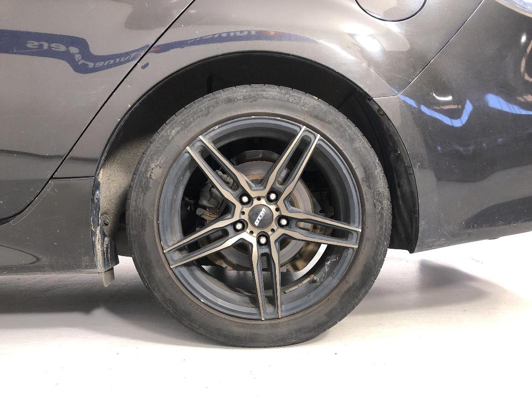 Photo '11' of Mazda Atenza