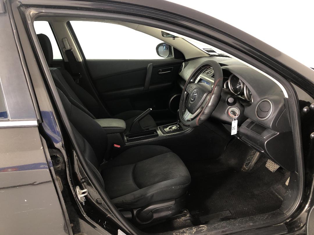 Photo '16' of Mazda Atenza