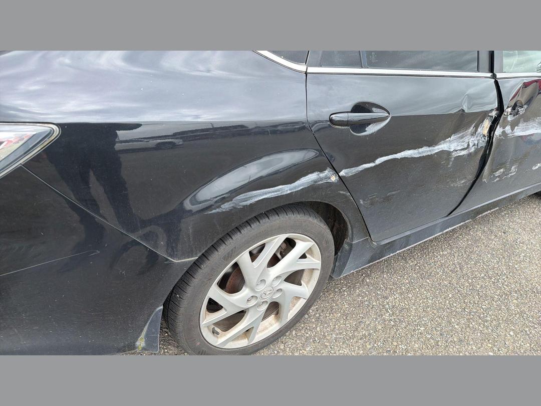 Photo '5' of Mazda Atenza