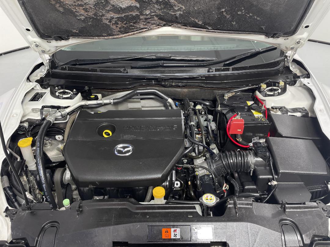 Photo '13' of Mazda Atenza