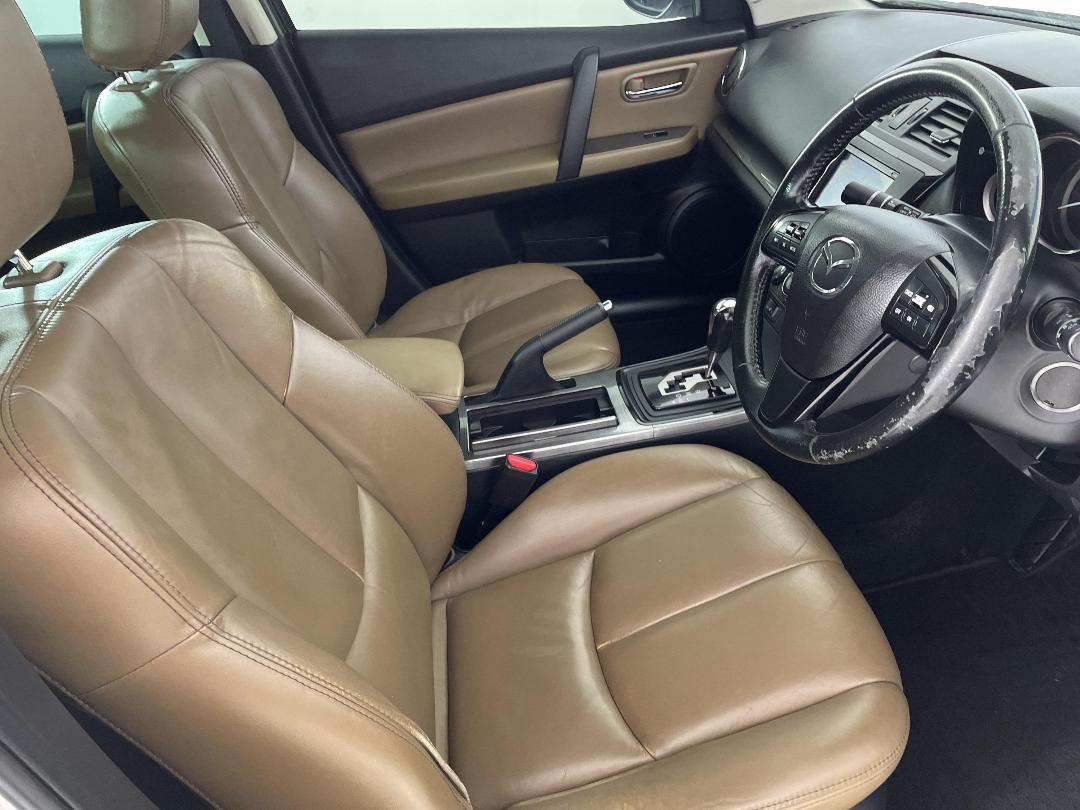 Photo '16' of Mazda Atenza