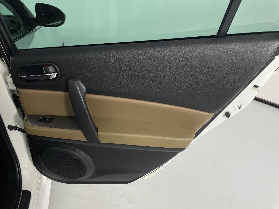 Photo '19' of Mazda Atenza