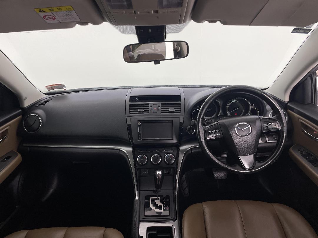 Photo '17' of Mazda Atenza