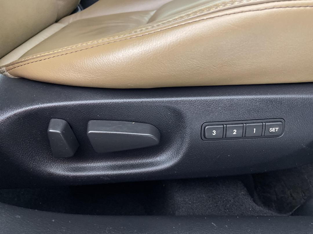 Photo '23' of Mazda Atenza