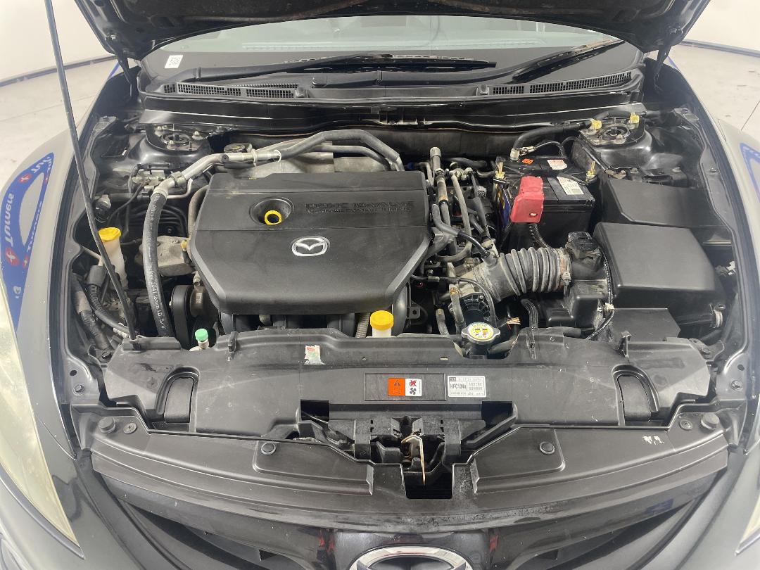 Photo '13' of Mazda Atenza