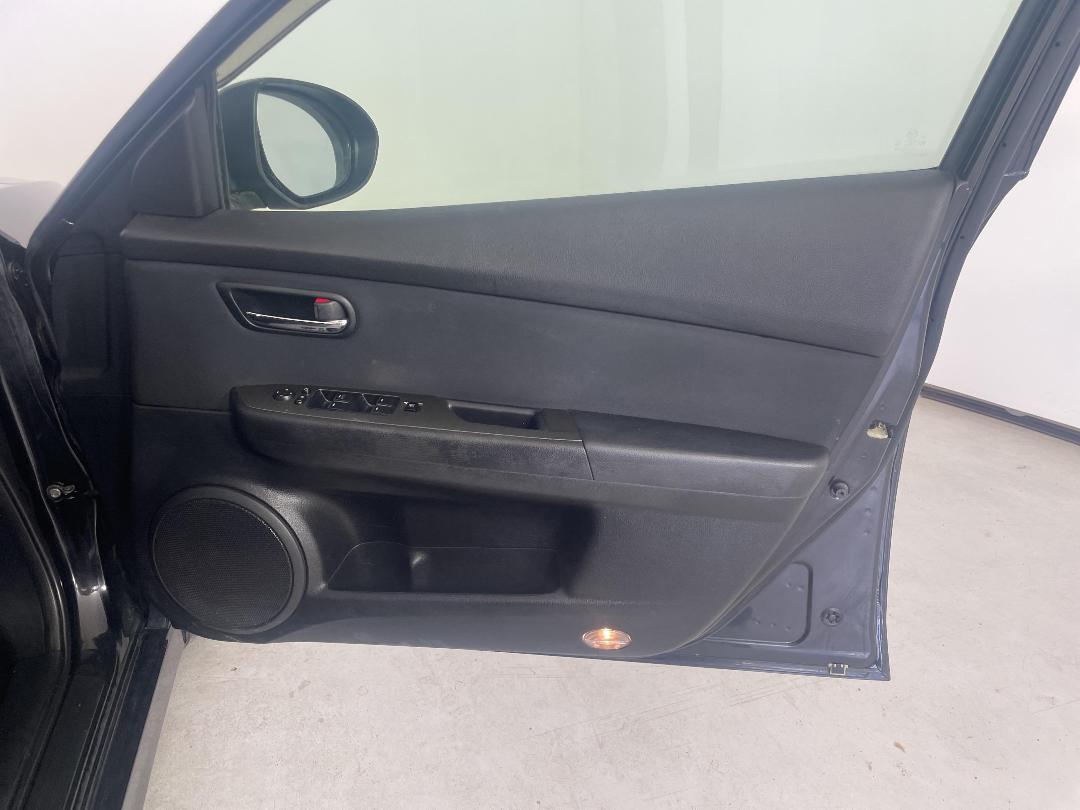 Photo '15' of Mazda Atenza