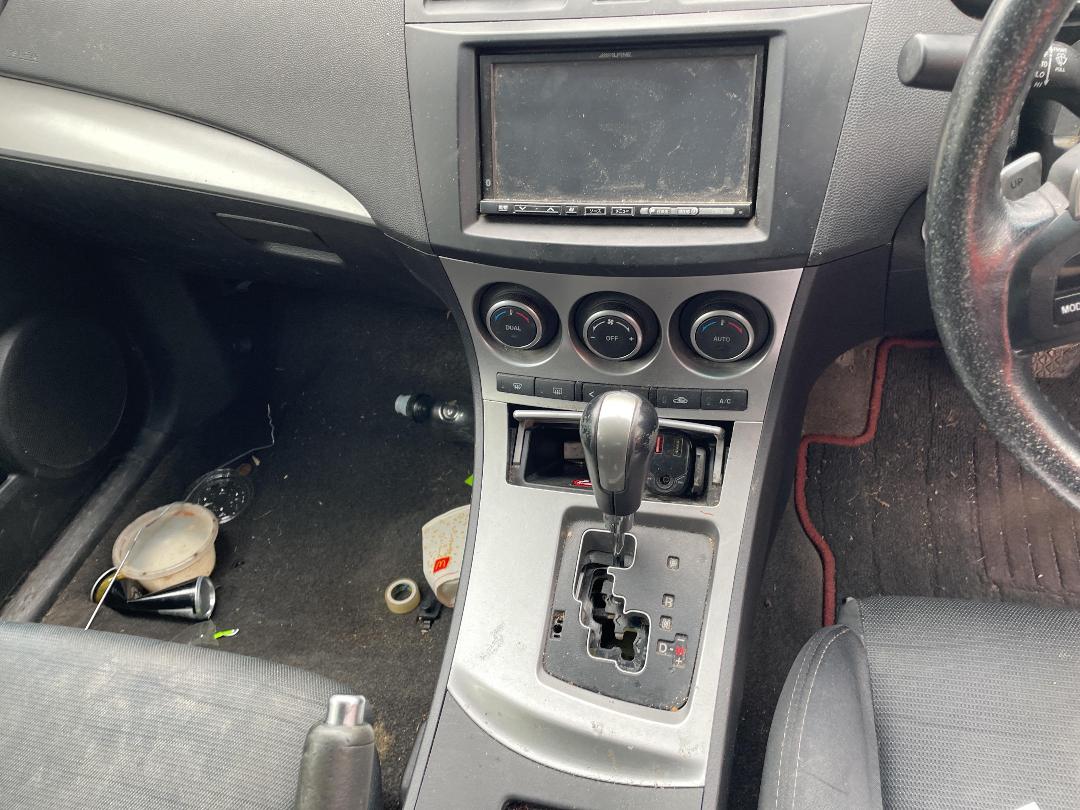 Photo '17' of Mazda Axela