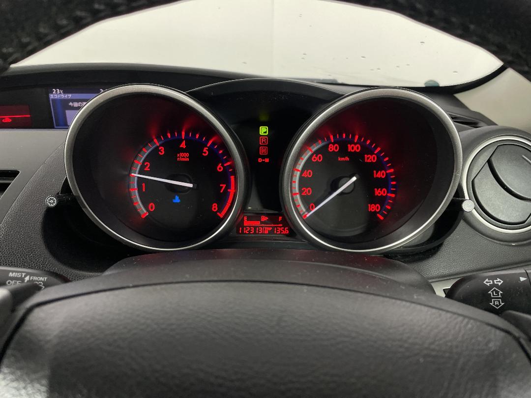 Photo '21' of Mazda Axela