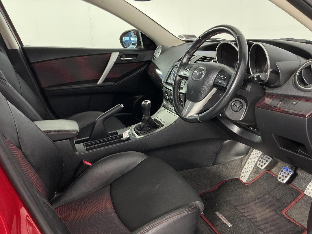 Photo '16' of Mazda Axela Photo '16' of Mazda Axela