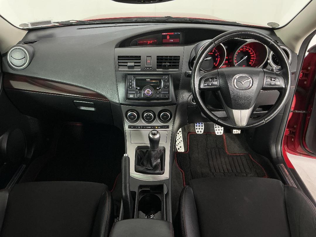 Photo '17' of Mazda Axela Photo '17' of Mazda Axela