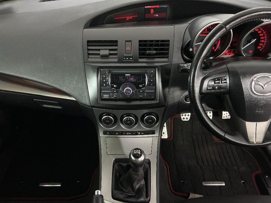 Photo '18' of Mazda Axela Photo '18' of Mazda Axela