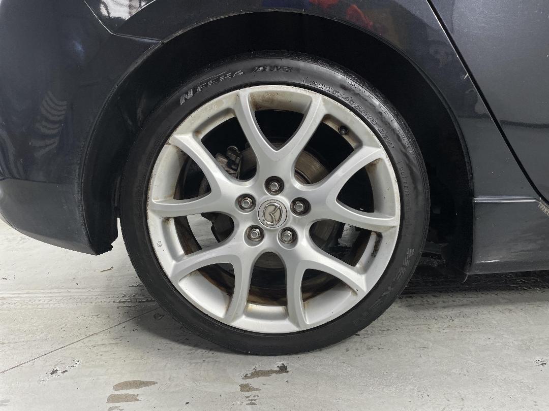 Photo '12' of Mazda Axela