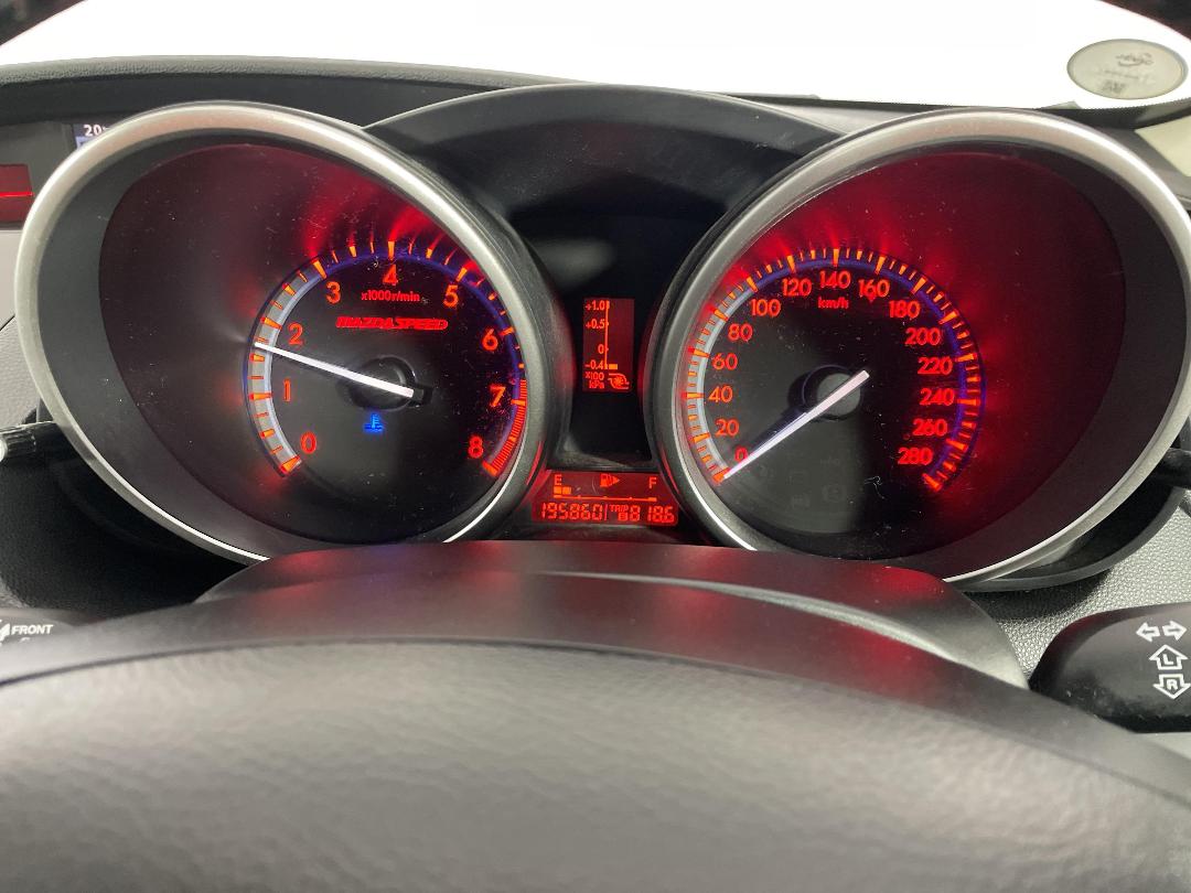 Photo '21' of Mazda Axela