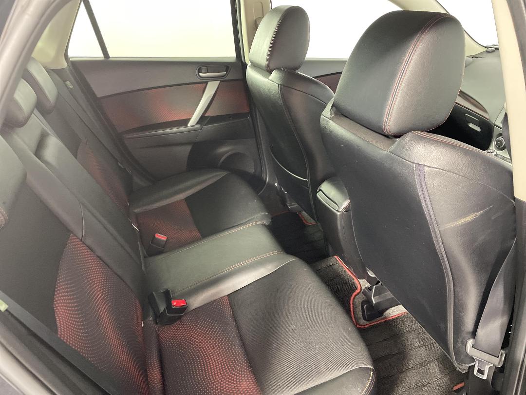 Photo '20' of Mazda Axela