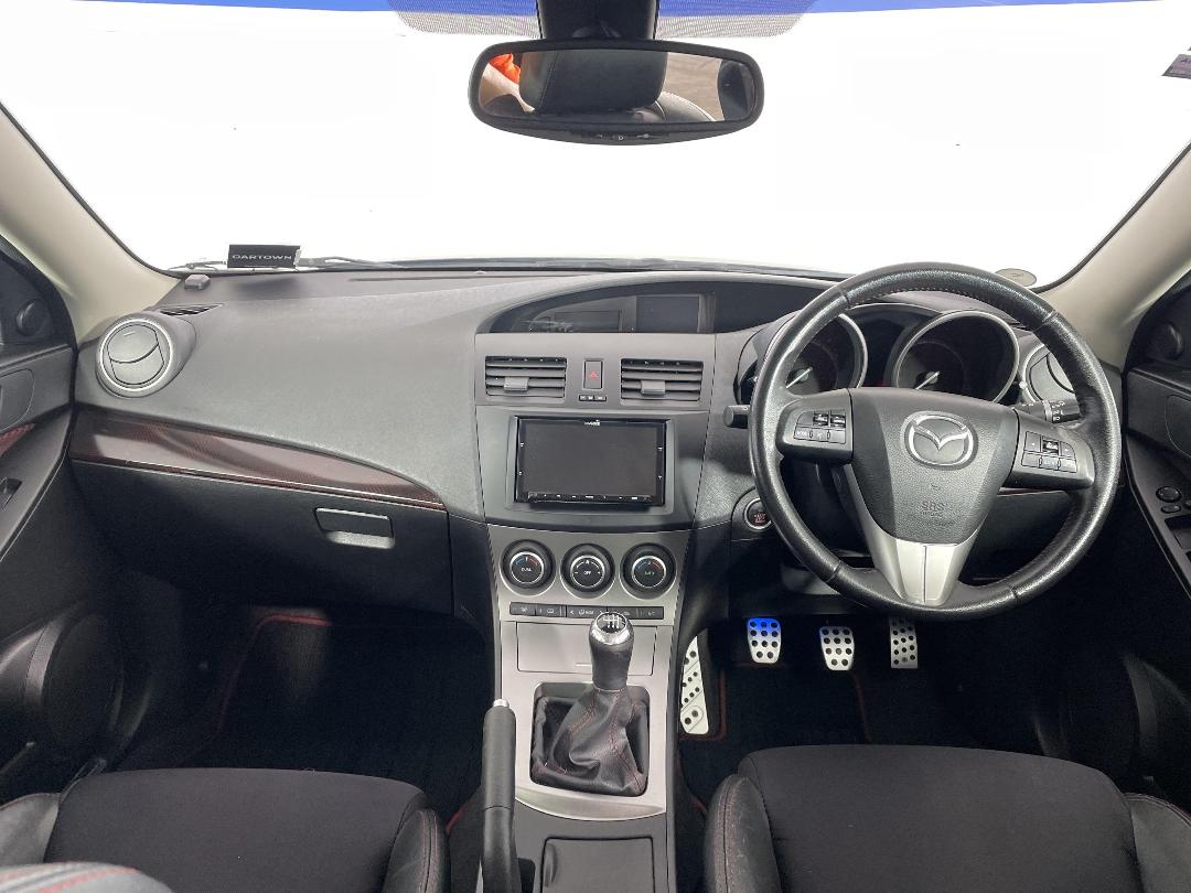 Photo '17' of Mazda Axela