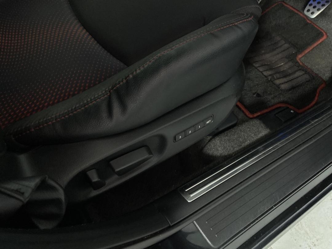 Photo '26' of Mazda Axela