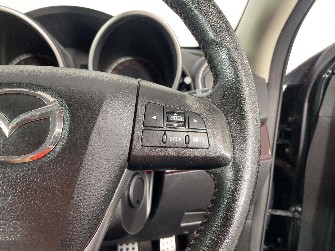 Photo '28' of Mazda Axela