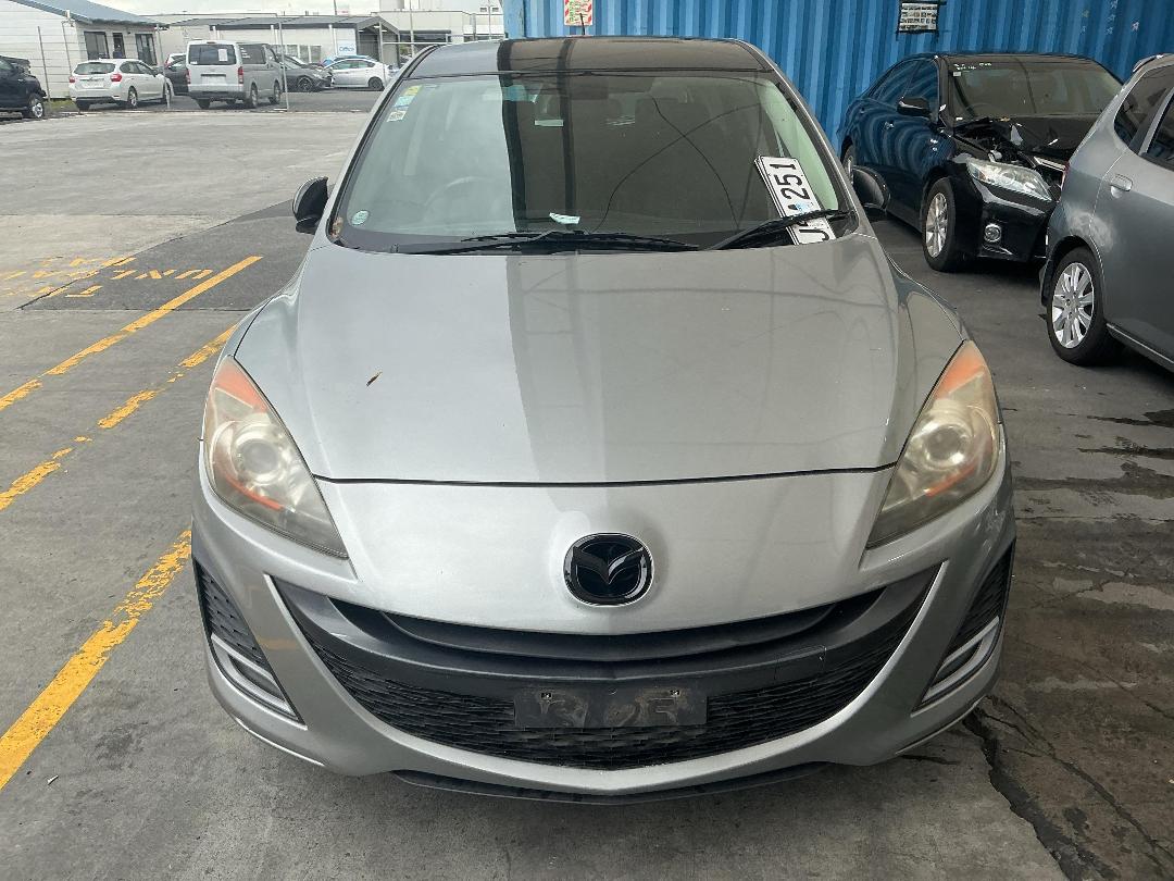 Photo '2' of Mazda Axela Photo '2' of Mazda Axela