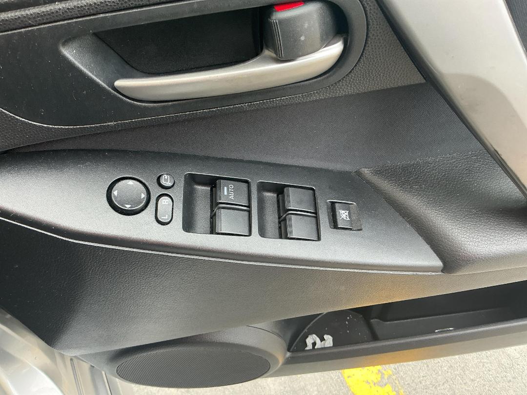 Photo '9' of Mazda Axela Photo '9' of Mazda Axela