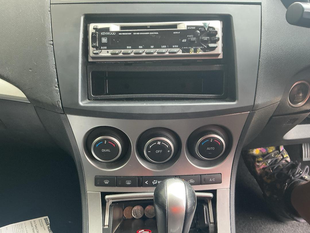 Photo '13' of Mazda Axela Photo '13' of Mazda Axela