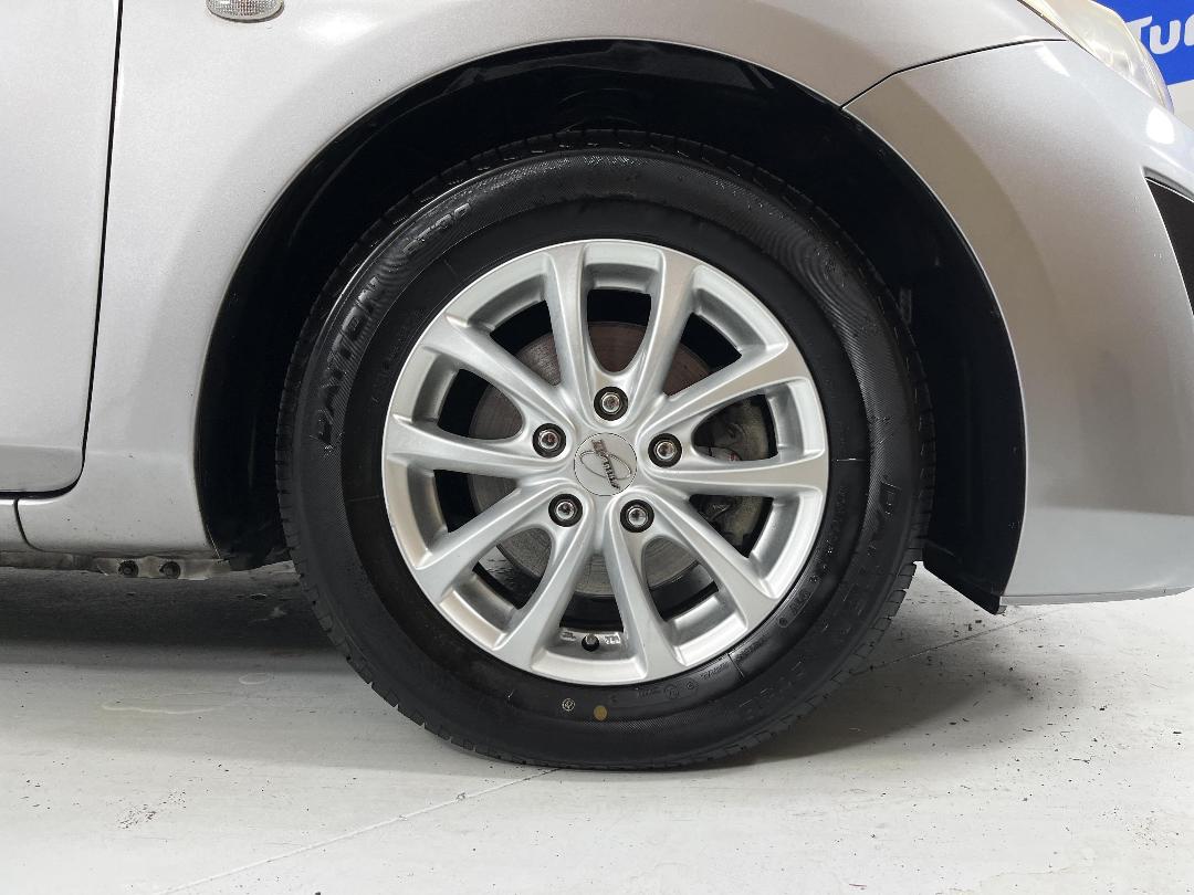 Photo '9' of Mazda Axela Photo '9' of Mazda Axela