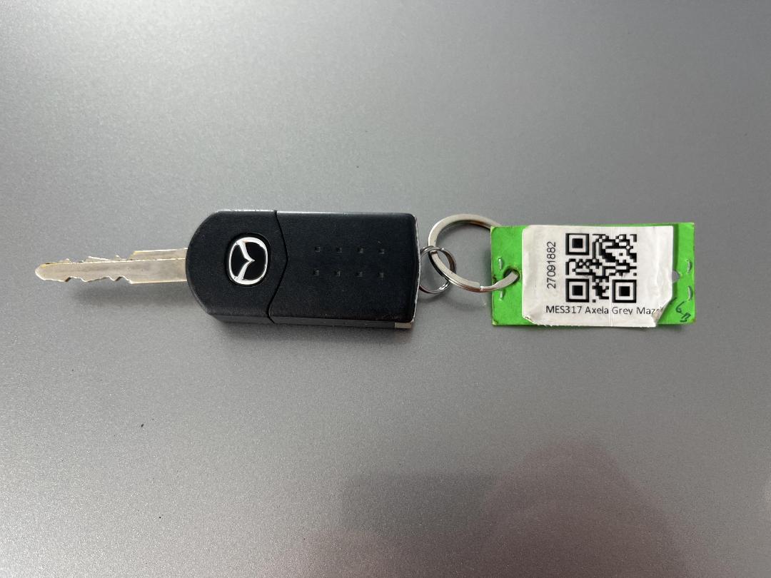 Photo '22' of Mazda Axela Photo '22' of Mazda Axela