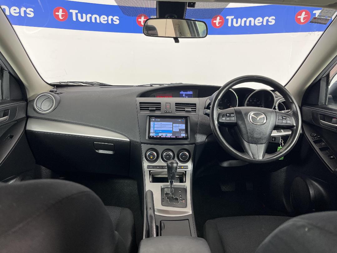 Photo '17' of Mazda Axela Photo '17' of Mazda Axela